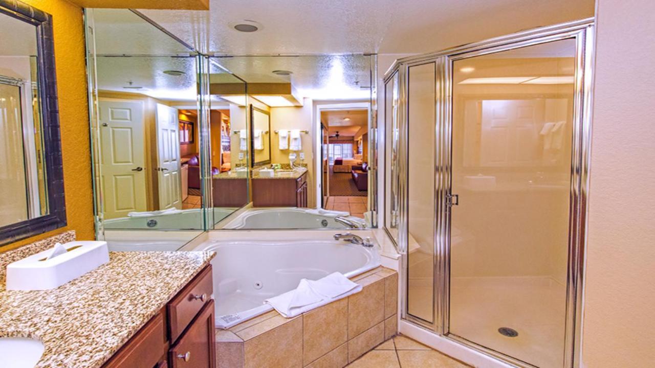 Stunning Condo Near Universal Studios Williamsburg Εξωτερικό φωτογραφία